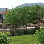 Gæstehus Sintrivanis Mountain Ano Skotina
