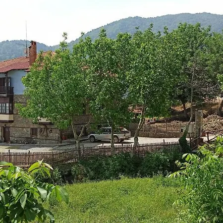 בית הארחה Sintrivanis Mountain Ano Skotina