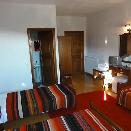 בית הארחה Sintrivanis Mountain 3*