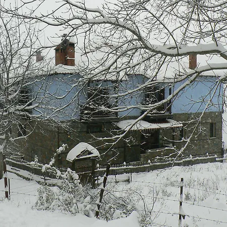 ゲストハウス Sintrivanis Mountain Áno Skotína