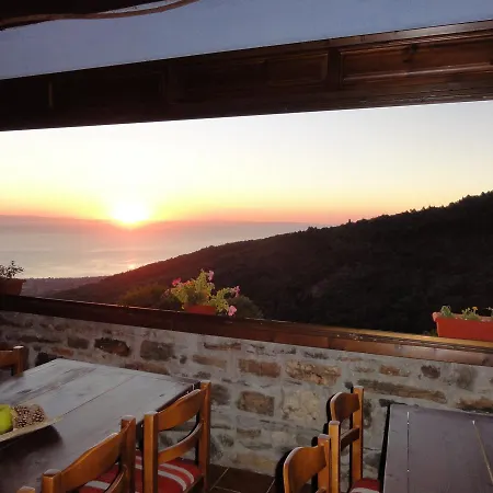 Guest house Sintrivanis Mountain 3*